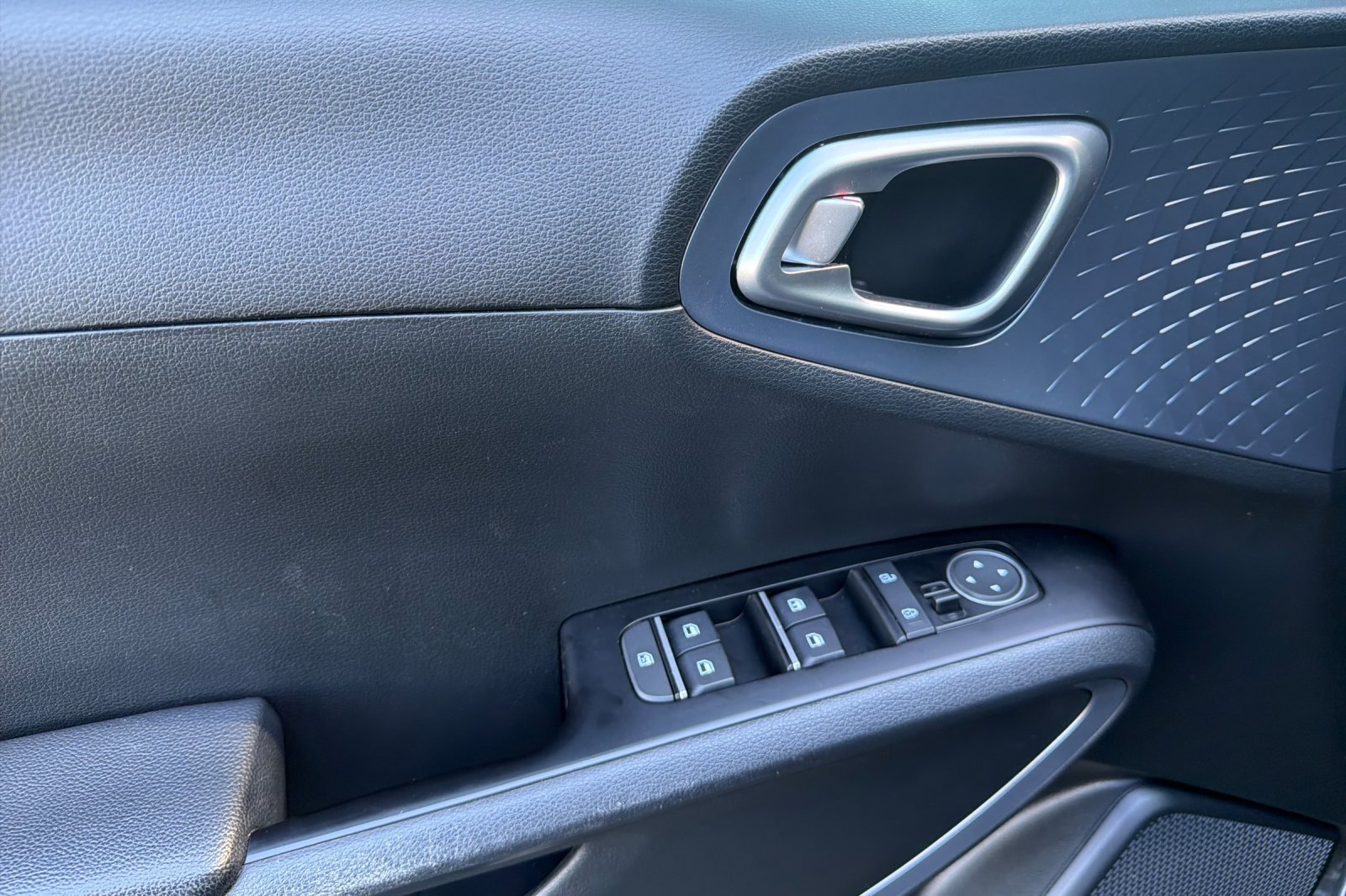 Certified 2023 Kia Soul EX FWD image 8