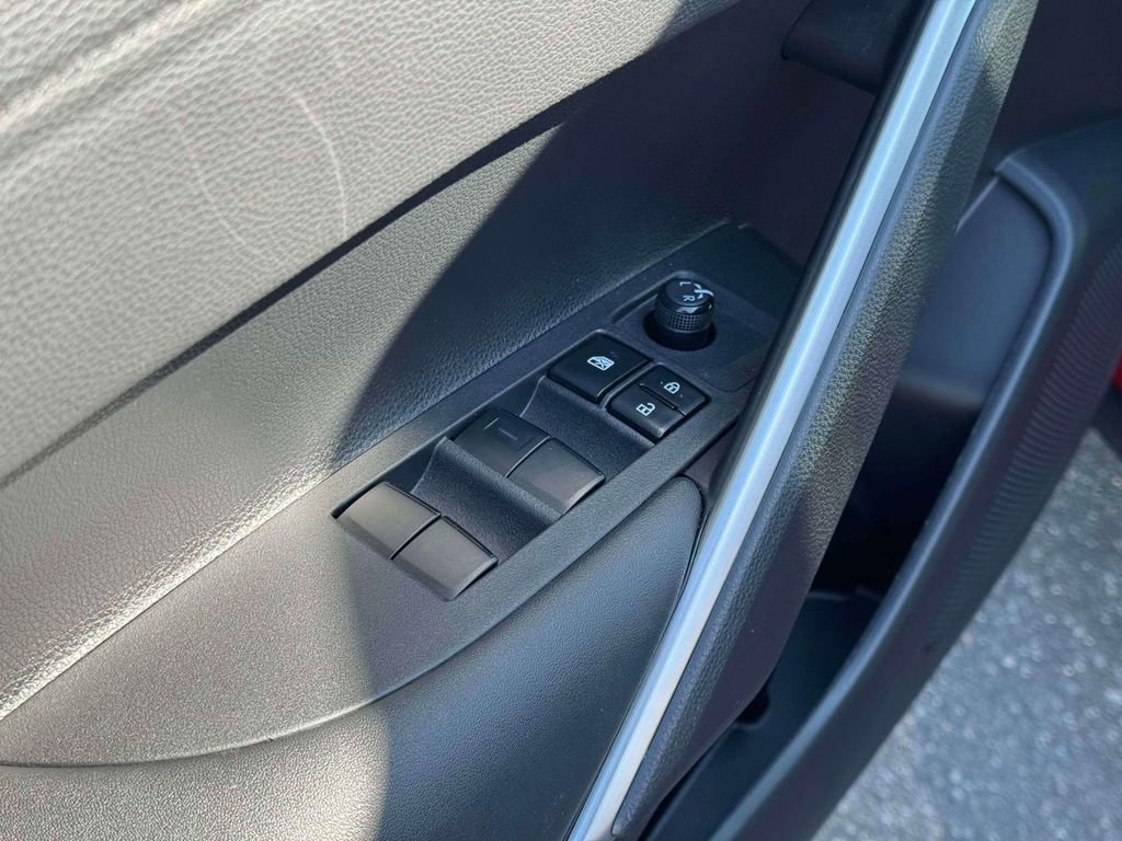 Used 2023 Toyota Corolla Cross XLE w/ Convenience Package image 16