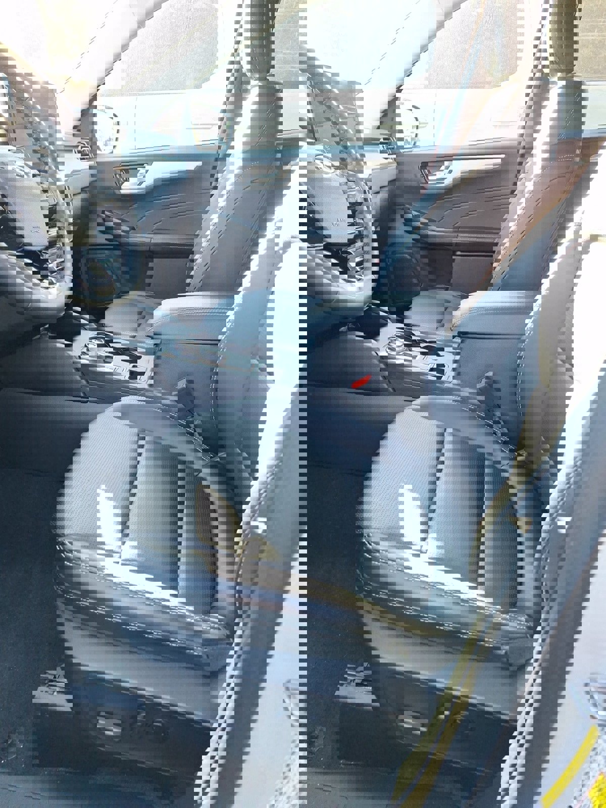 Used 2025 Ford Escape Platinum image 8