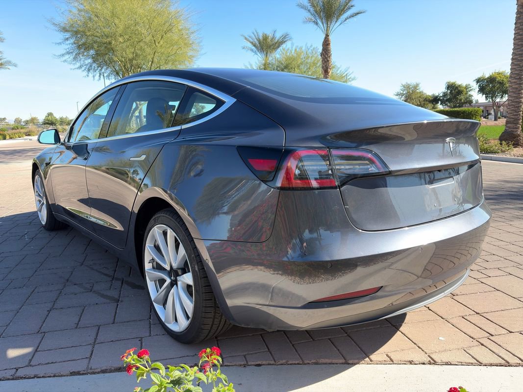 Used 2018 Tesla Model 3 Long Range image 4