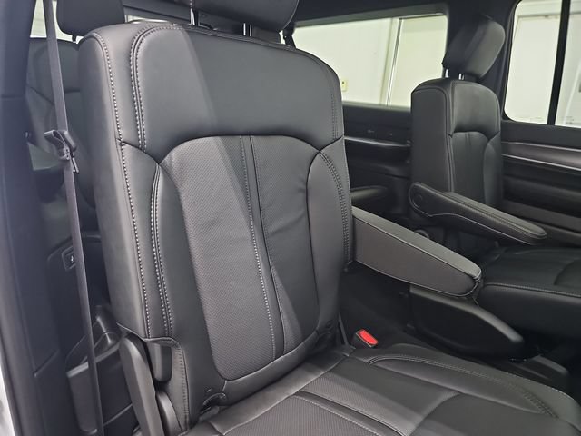 New 2026 Jeep Grand Wagoneer L Limited AWD/4WD image 34