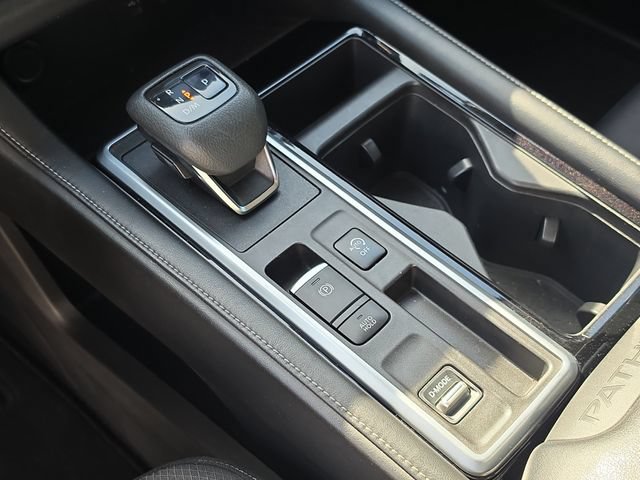 Certified 2022 Nissan Pathfinder S FWD image 25