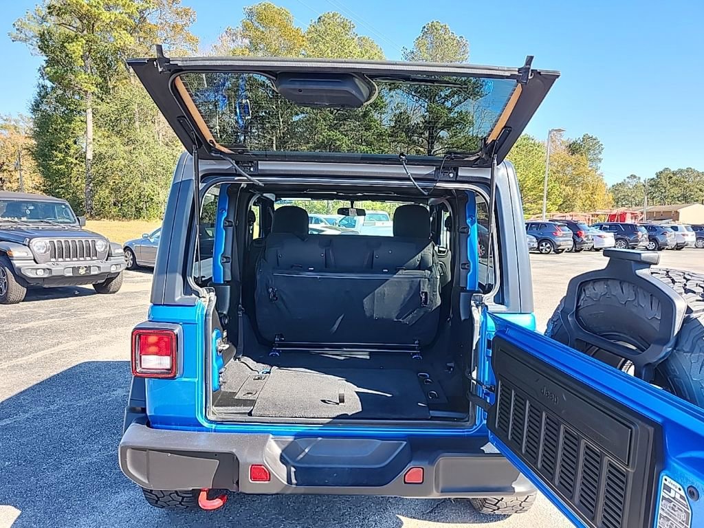 Certified 2021 Jeep Wrangler Rubicon w/ Cold Weather Group image 17