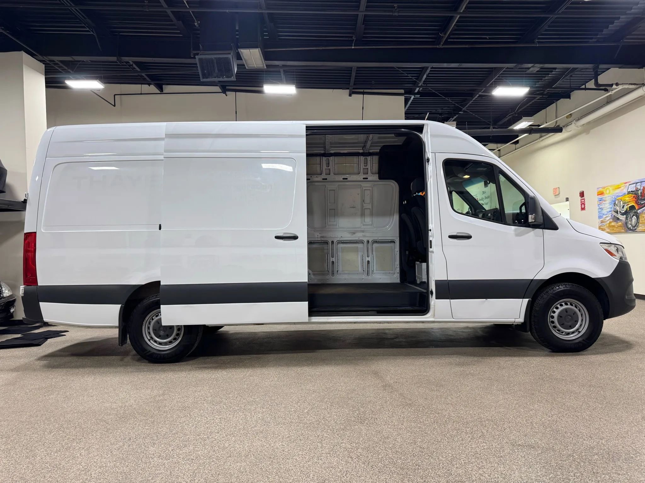 Used 2020 Mercedes-Benz Sprinter 2500 image 16