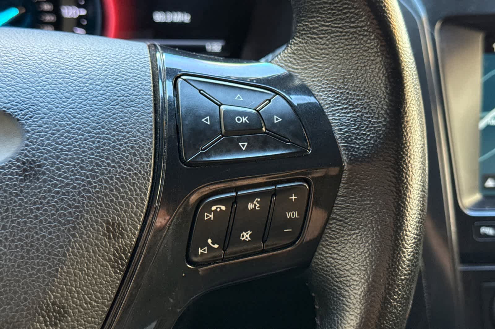 Used 2018 Ford Explorer XLT w/ Equipment Group 202A image 29