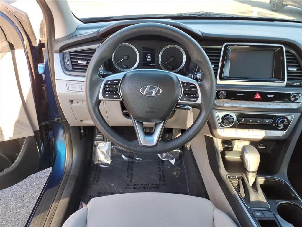 Used 2019 Hyundai Sonata SE image 12