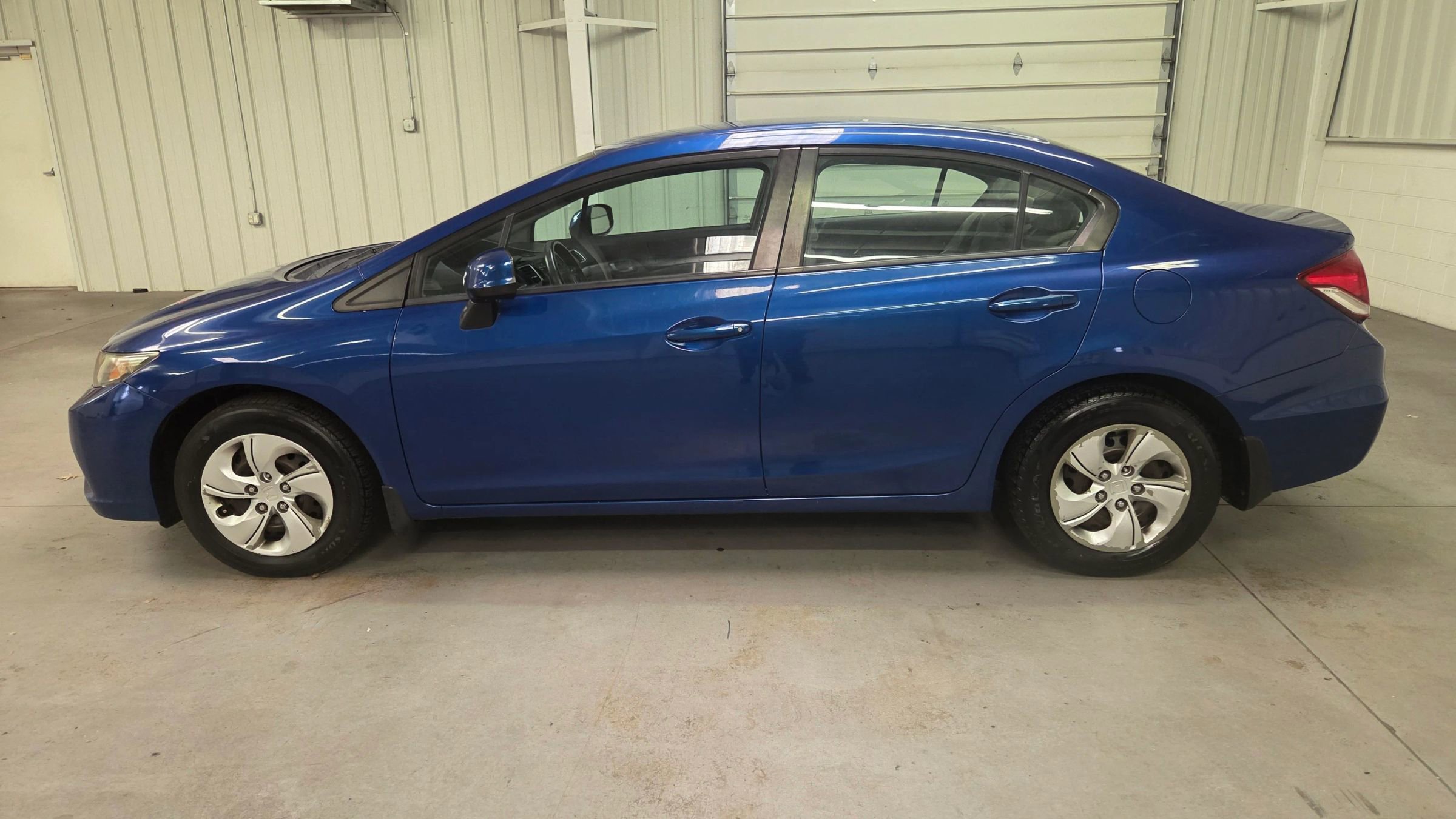 Used 2013 Honda Civic LX image 3