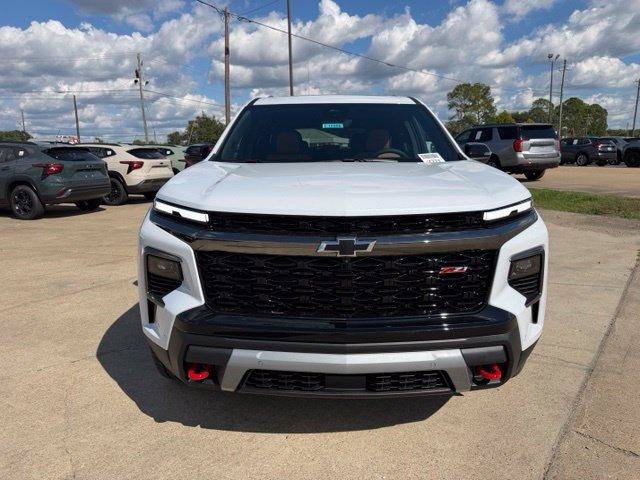 New 2027 Chevrolet Traverse Z71 w/ Enhanced Driving Package AWD/4WD image 3