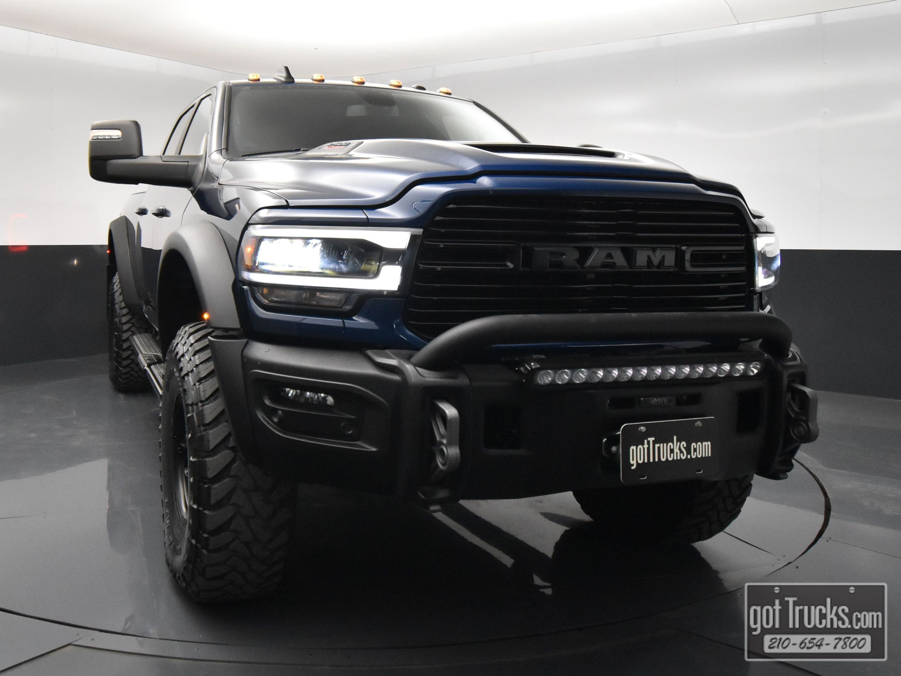 Used 2023 RAM 2500 Laramie w/ Night Edition image 48