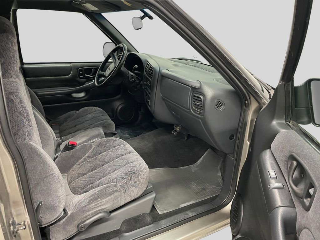 Used 2001 GMC Sonoma SLS w/ Super Spec Pkg 3 image 11