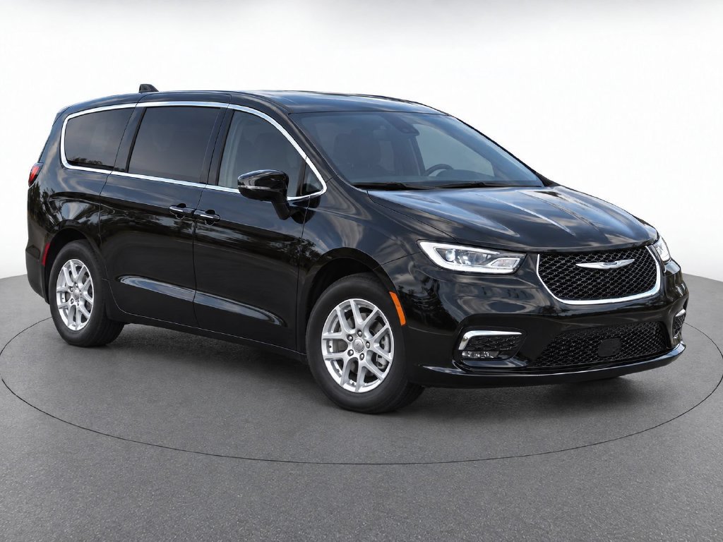 Used 2025 Chrysler Pacifica Select