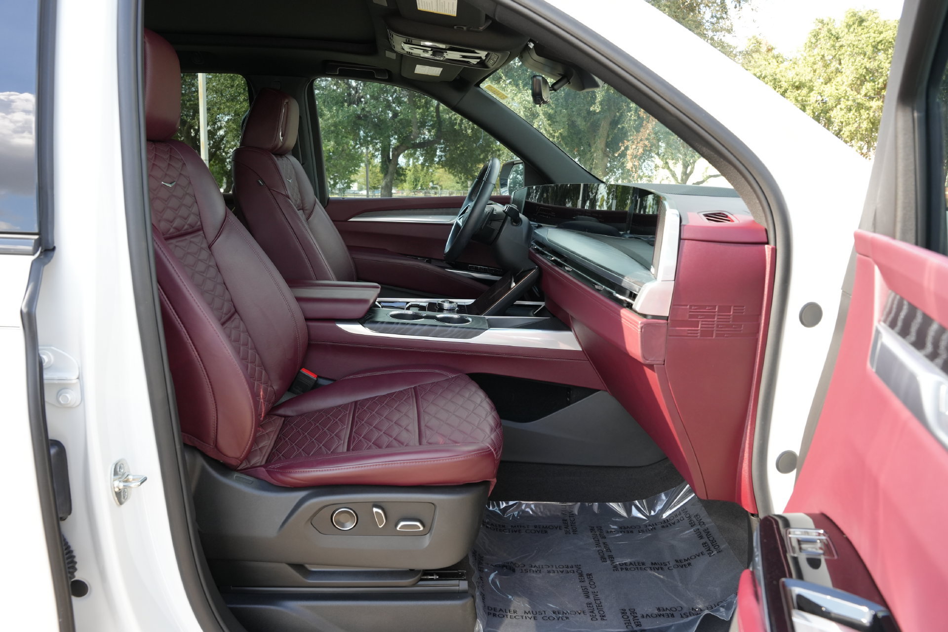 Used 2025 Cadillac Escalade Sport w/ Touring Package AWD/4WD image 26