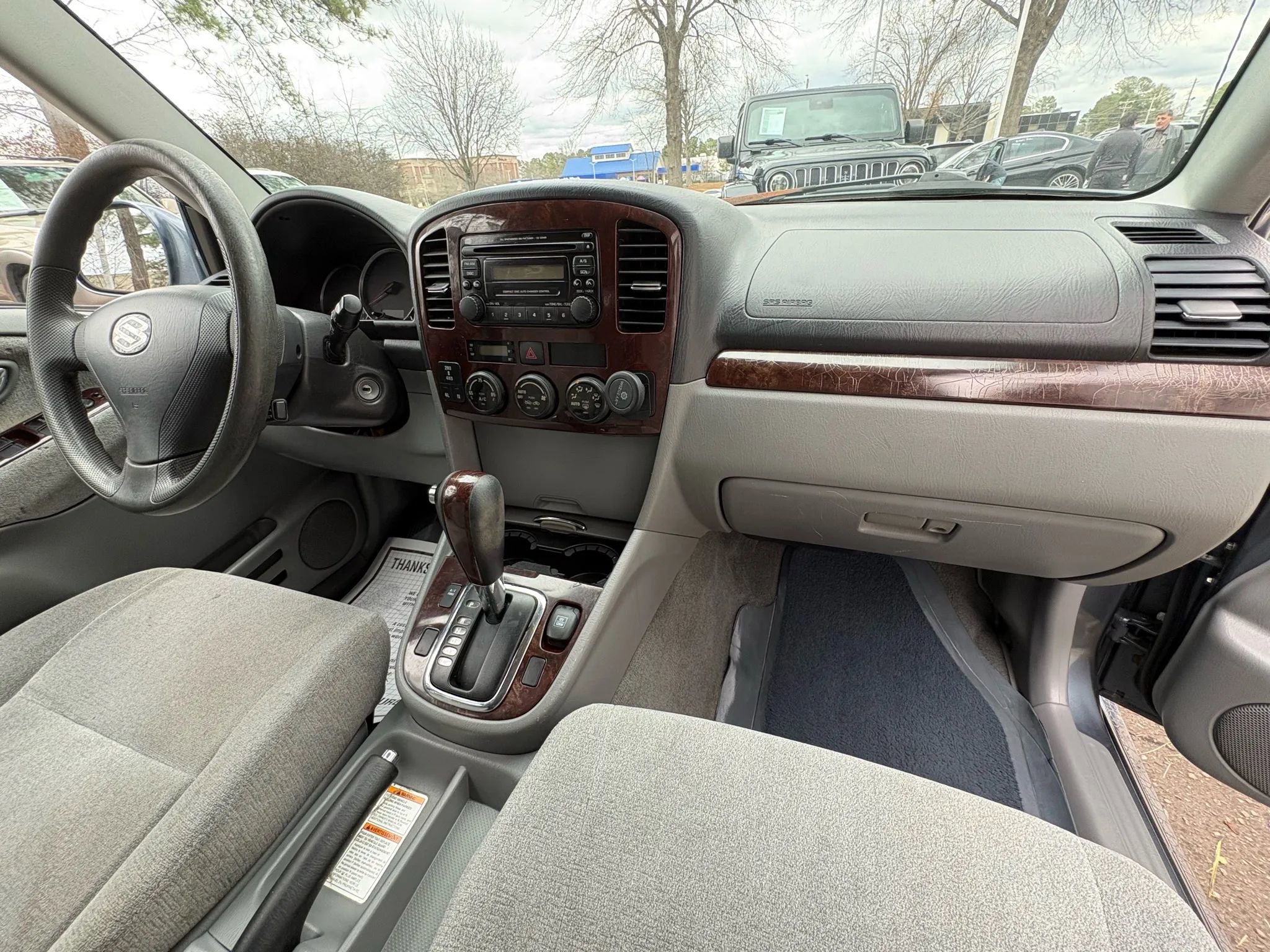 Used 2004 Suzuki XL7 LX image 11