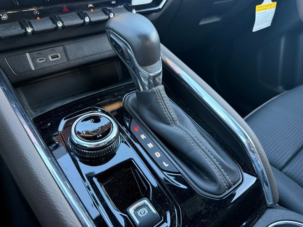 Used 2023 GMC Canyon Denali image 23