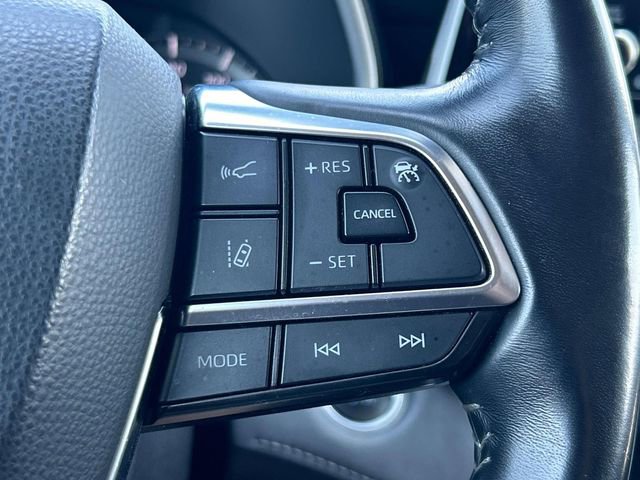 Used 2021 Toyota Highlander XLE image 33