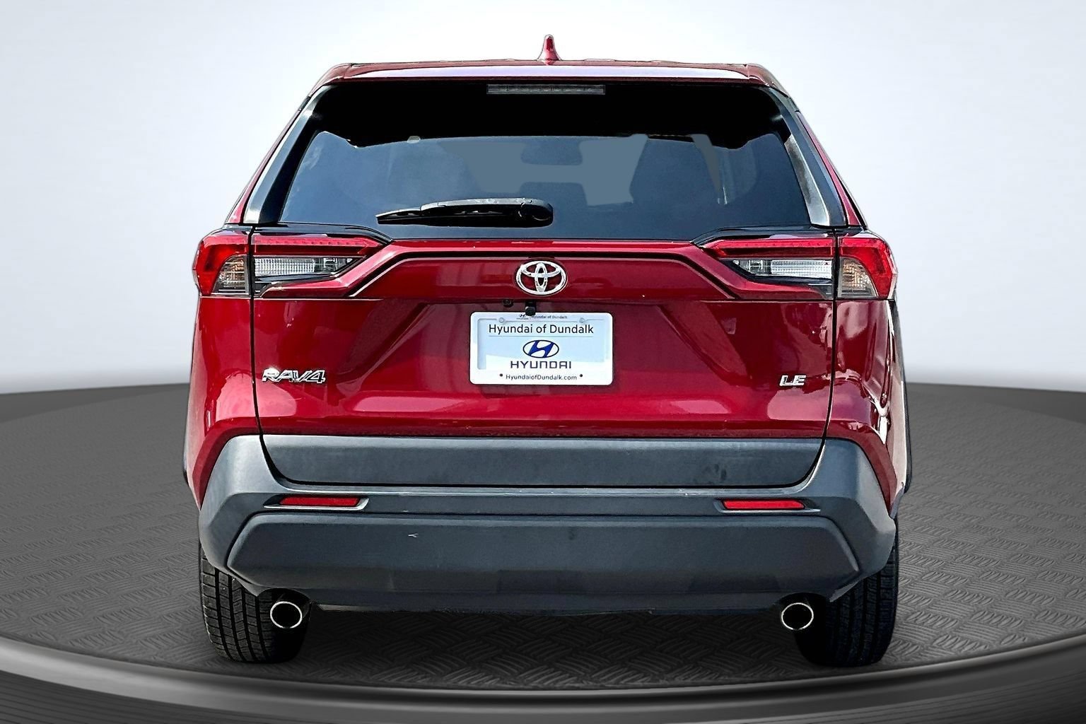 Used 2022 Toyota RAV4 LE FWD image 4