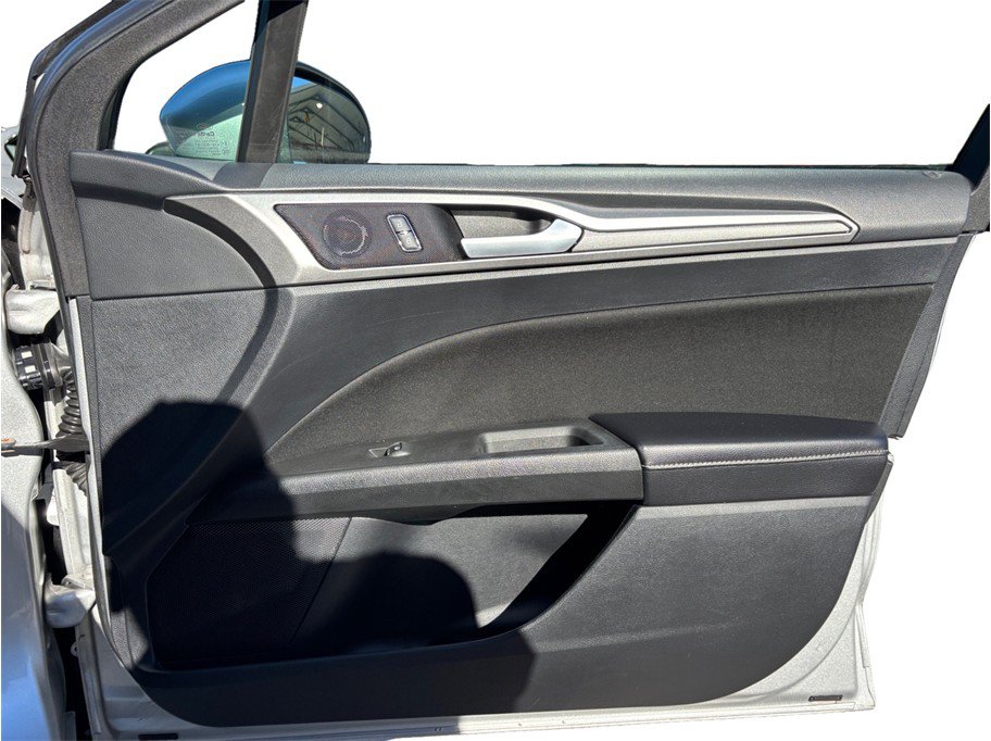 Used 2019 Ford Fusion SE FWD image 37