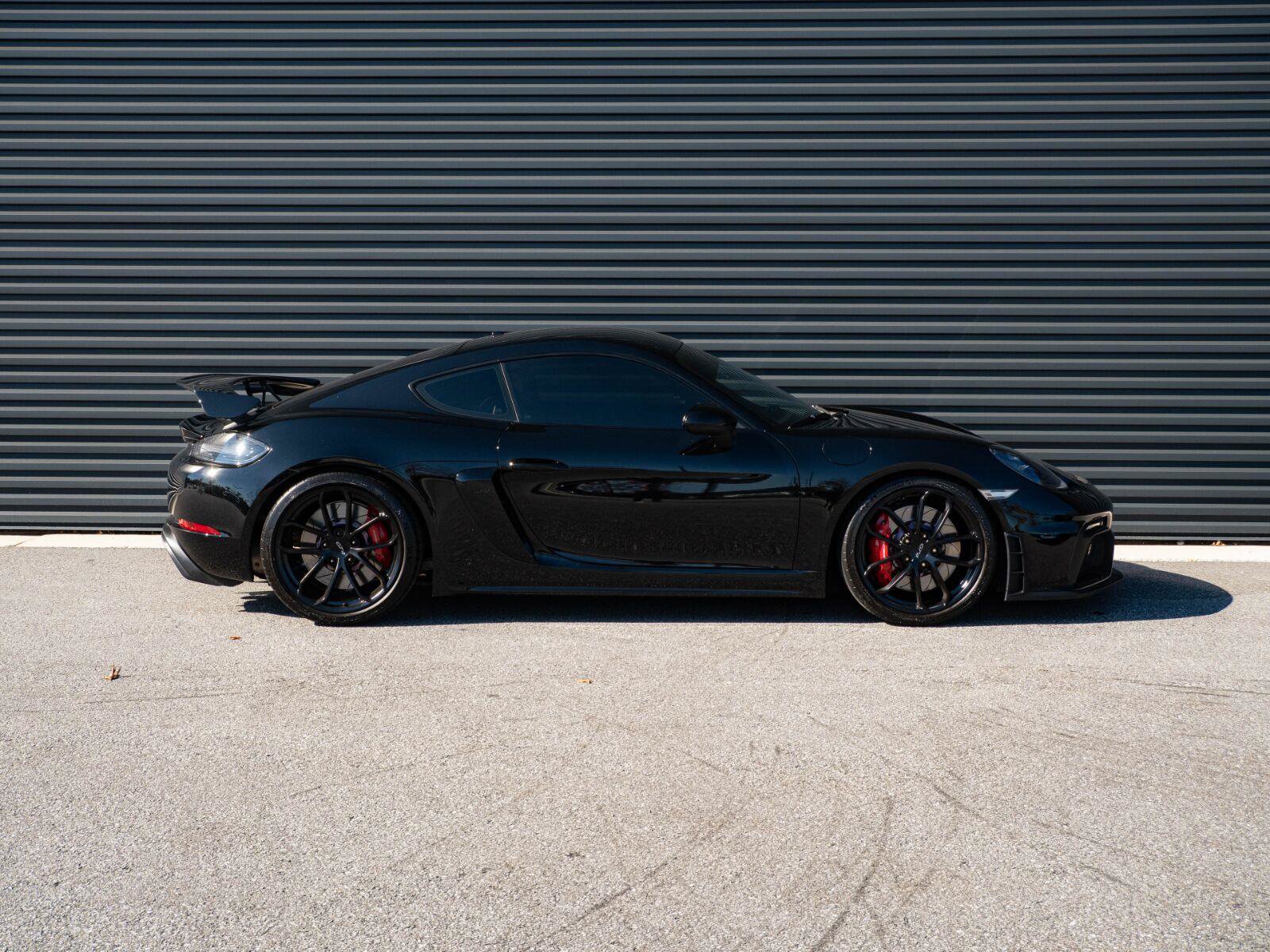 Used 2020 Porsche 718 Cayman GT4 RWD image 22