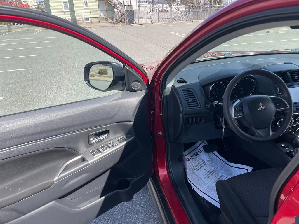 Used 2019 Mitsubishi Outlander Sport ES image 10