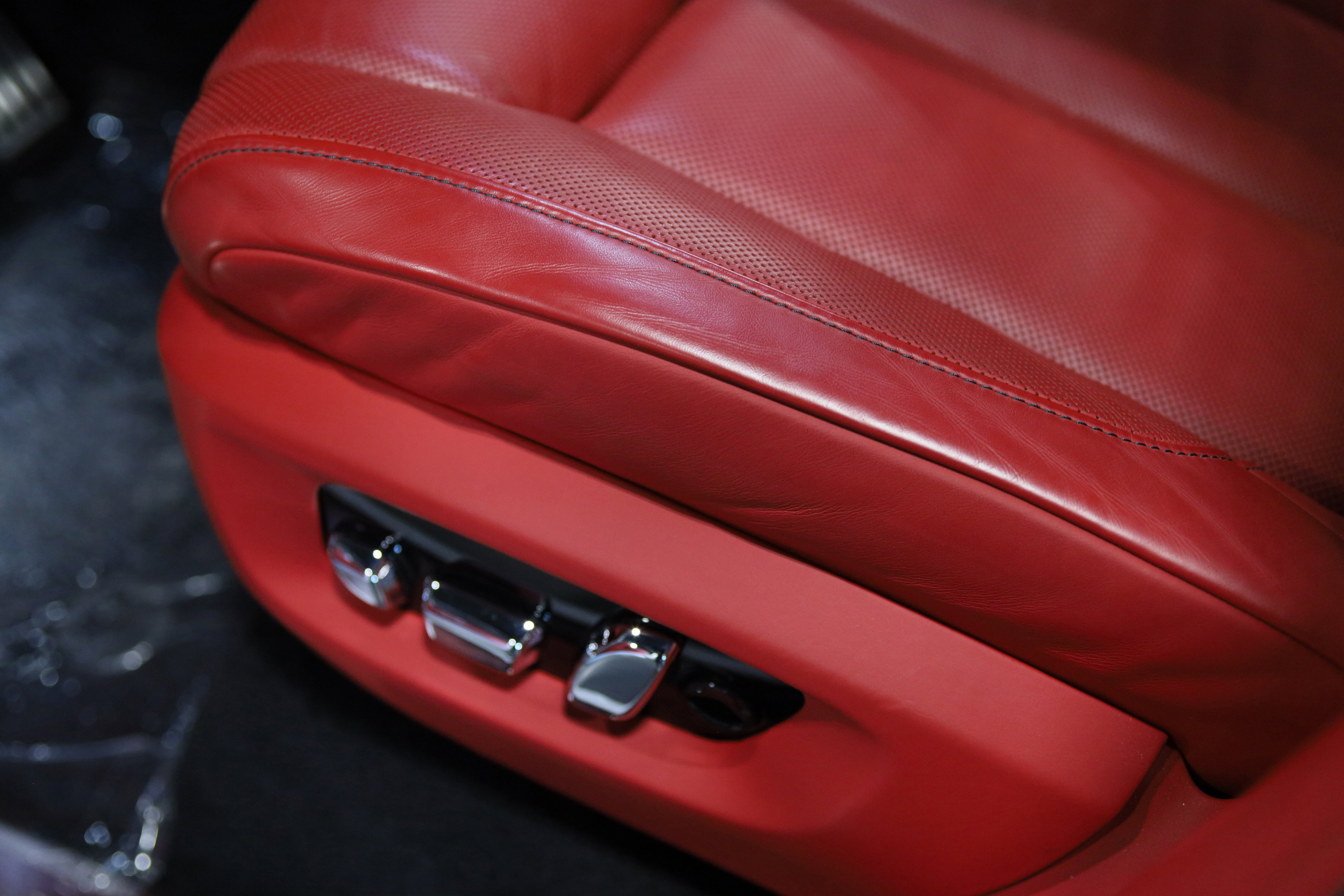 Used 2023 Rolls-Royce Cullinan AWD/4WD image 19