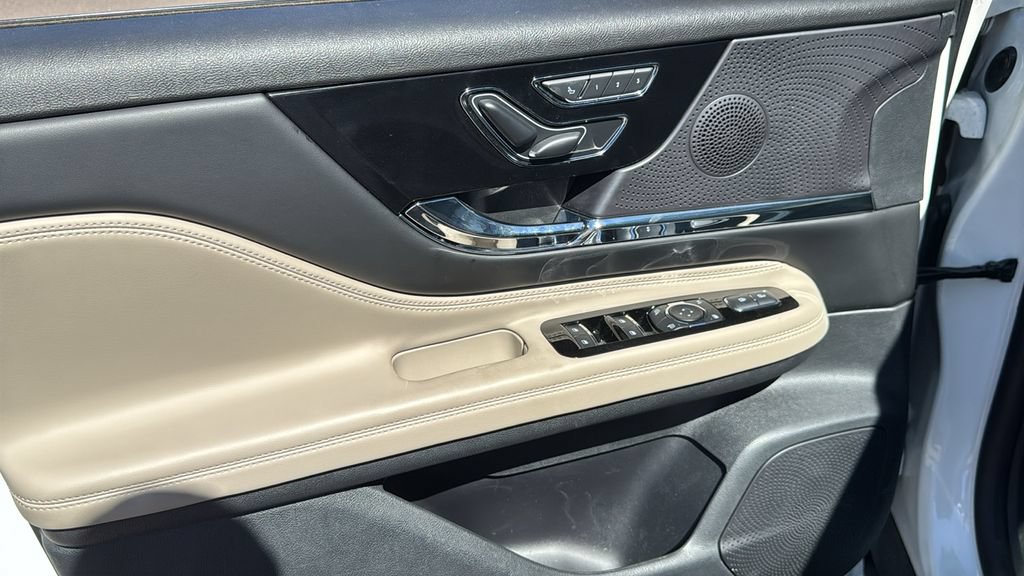 New 2025 Lincoln Corsair Grand Touring w/ Equipment Group 301A AWD/4WD image 6