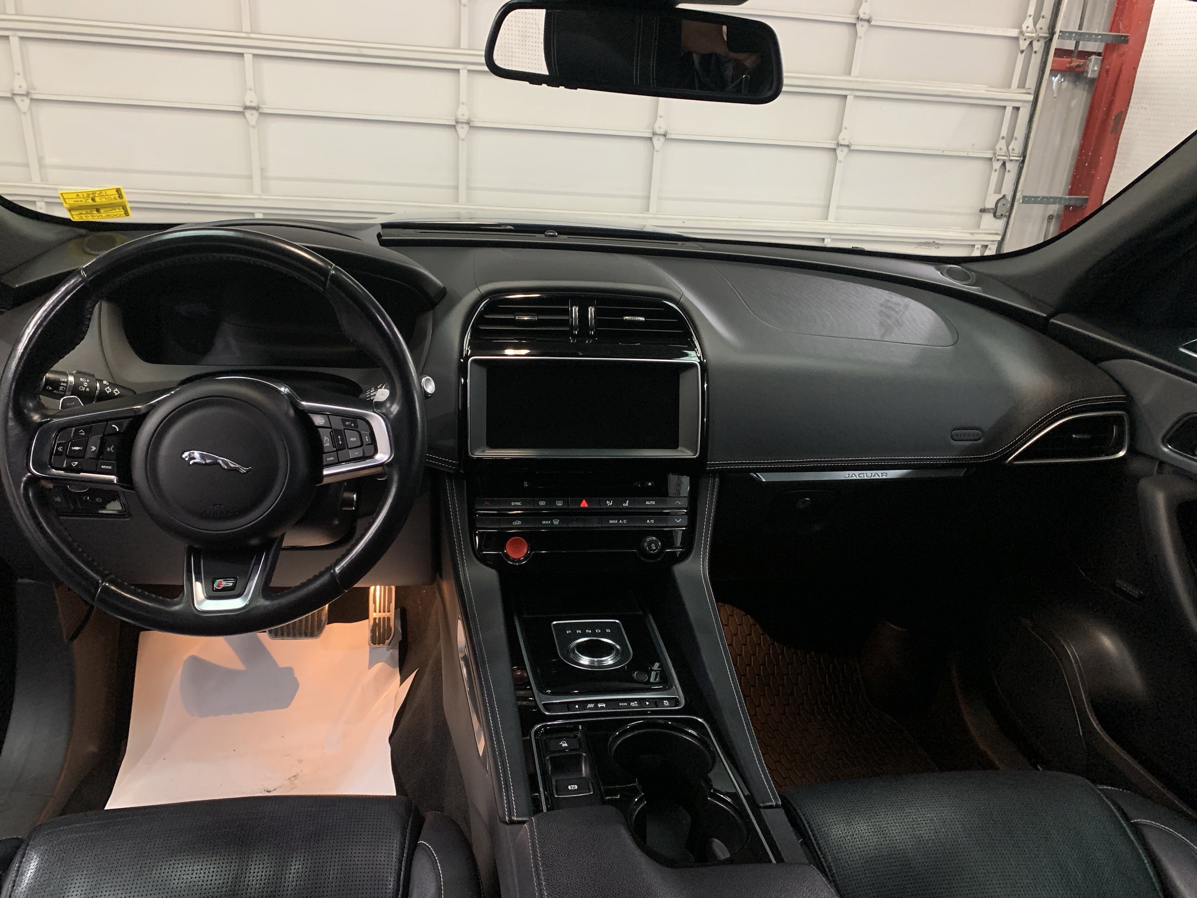 Used 2017 Jaguar F-PACE S AWD/4WD image 14