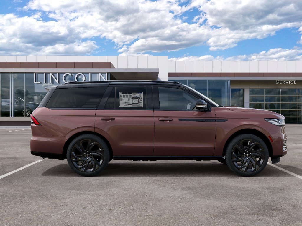 New 2027 Lincoln Navigator Black Label AWD/4WD image 8