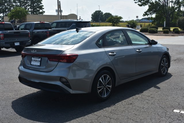 Used 2024 Kia Forte LXS FWD image 5