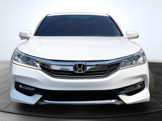 Used 2017 Honda Accord EX image 3