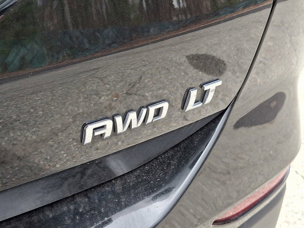 Used 2023 Chevrolet Equinox LT image 36
