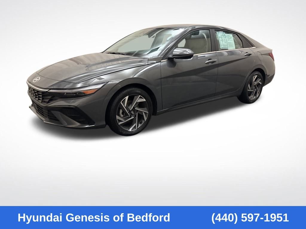 Used 2025 Hyundai Elantra Limited image 1