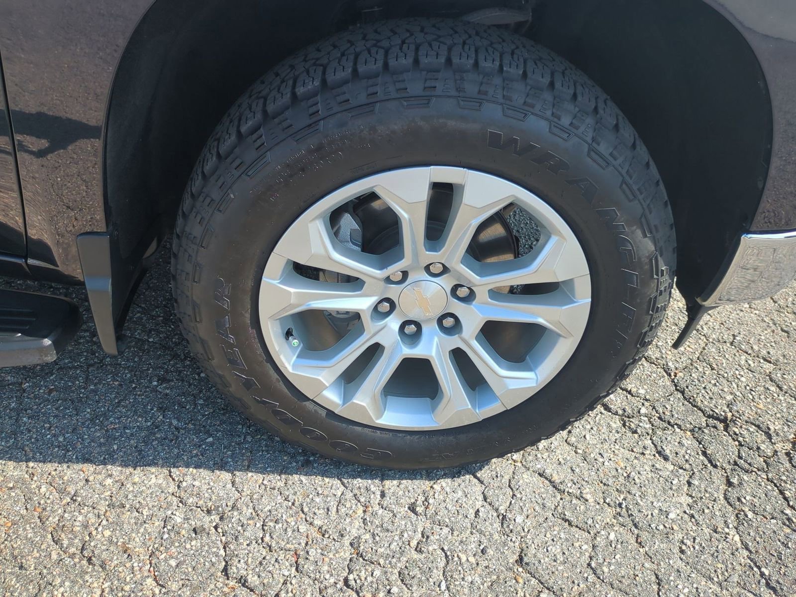 Certified 2023 Chevrolet Silverado 1500 LTZ image 35