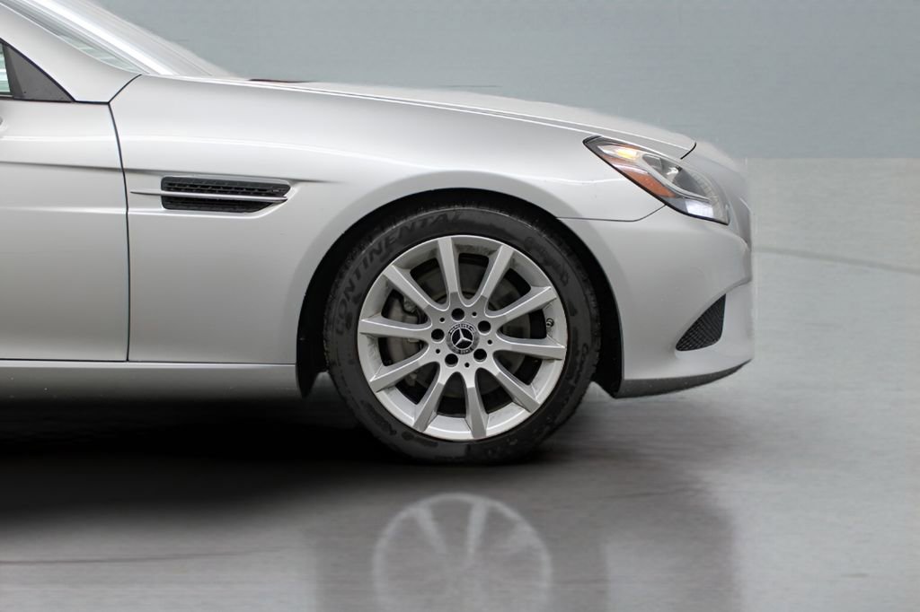 Used 2019 Mercedes-Benz SLC 300 image 39