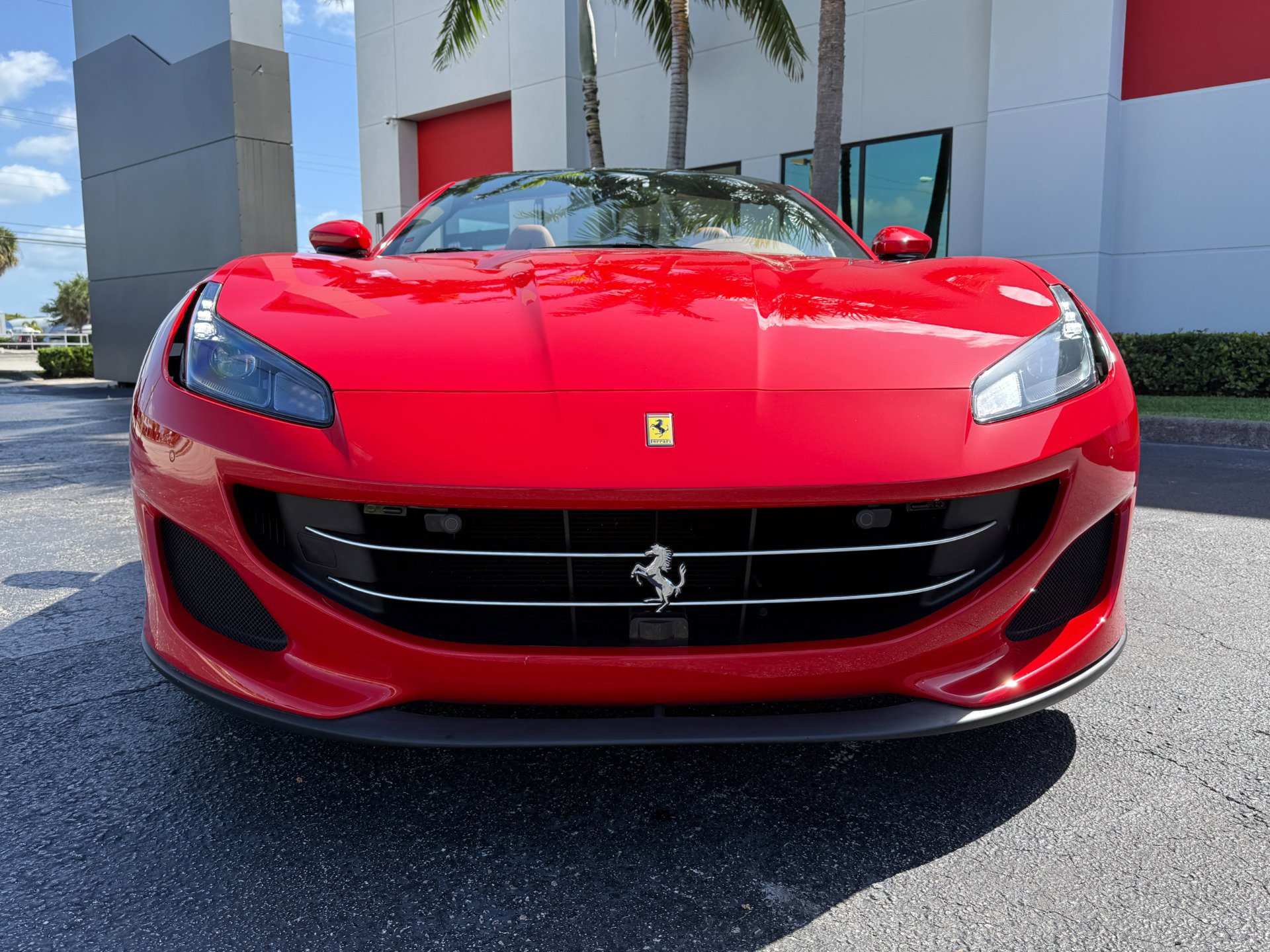 Used 2019 Ferrari Portofino RWD image 5