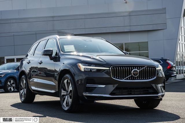 Used 2023 Volvo XC60 T8 Plus image 1