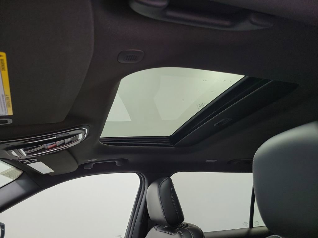 New 2025 Jeep Grand Cherokee L Altitude image 12