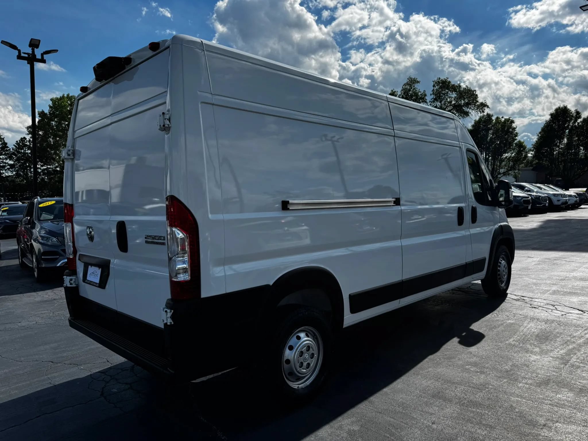 Used 2025 RAM ProMaster 2500 w/ Convenience Group FWD image 6