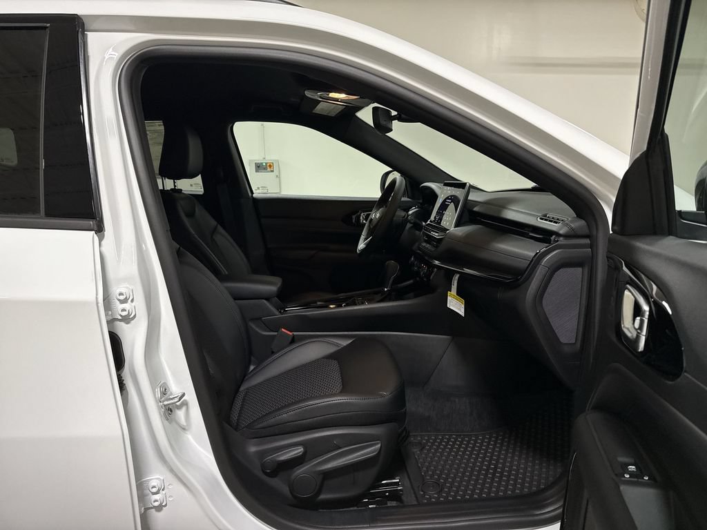 New 2026 Jeep Compass Latitude AWD/4WD image 21
