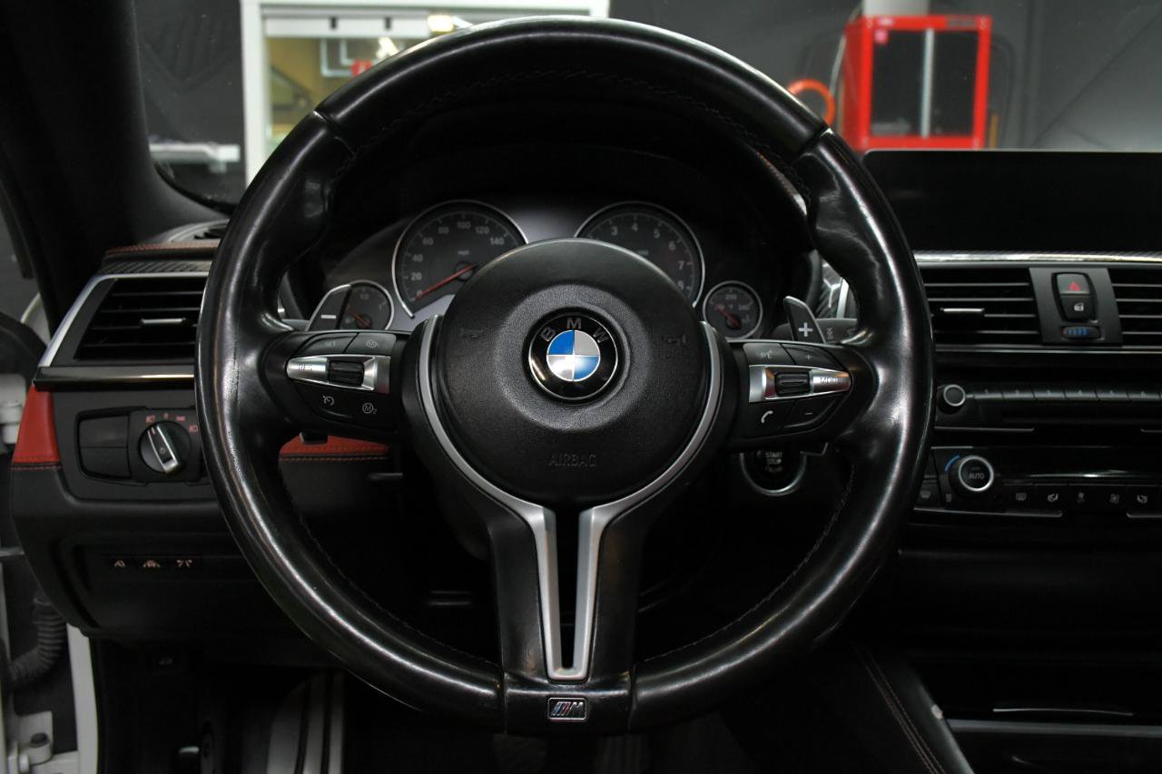 Used 2016 BMW M4 Coupe w/ Executive Package RWD image 26
