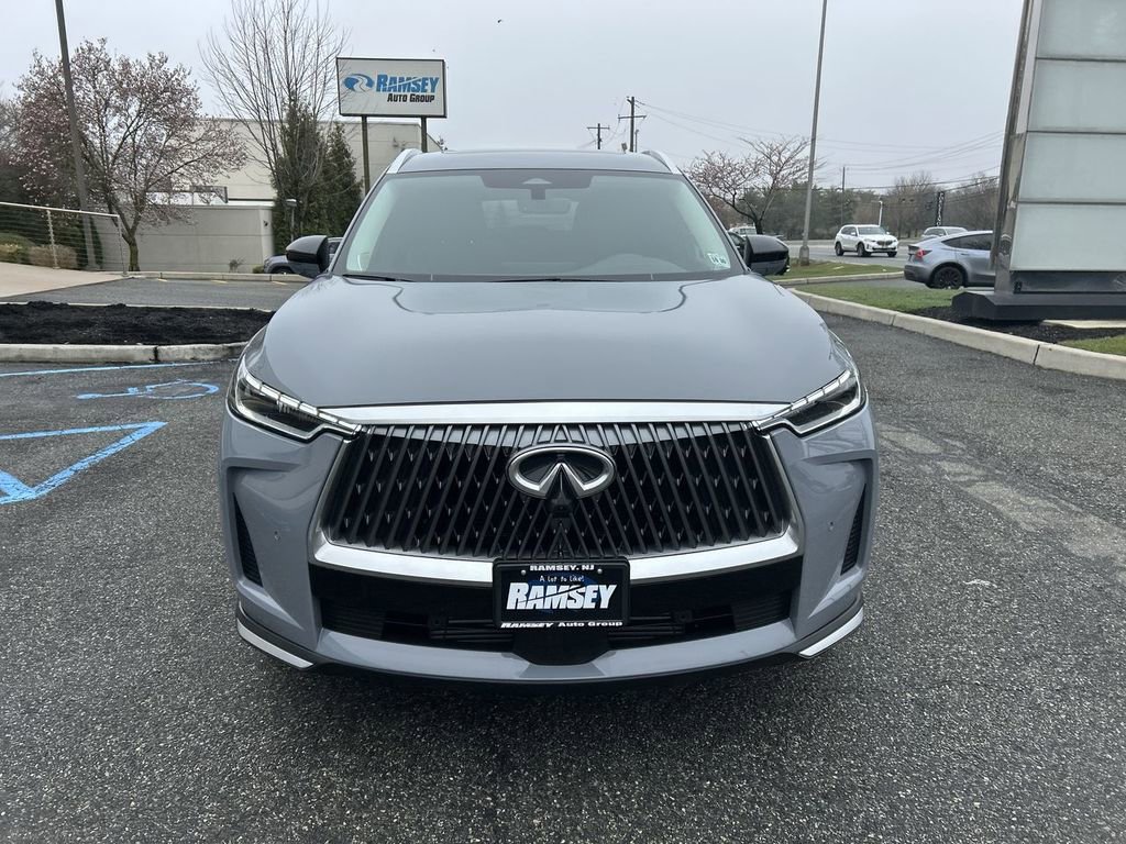 Certified 2026 INFINITI QX60 Luxe w/ Cargo Package AWD/4WD image 3