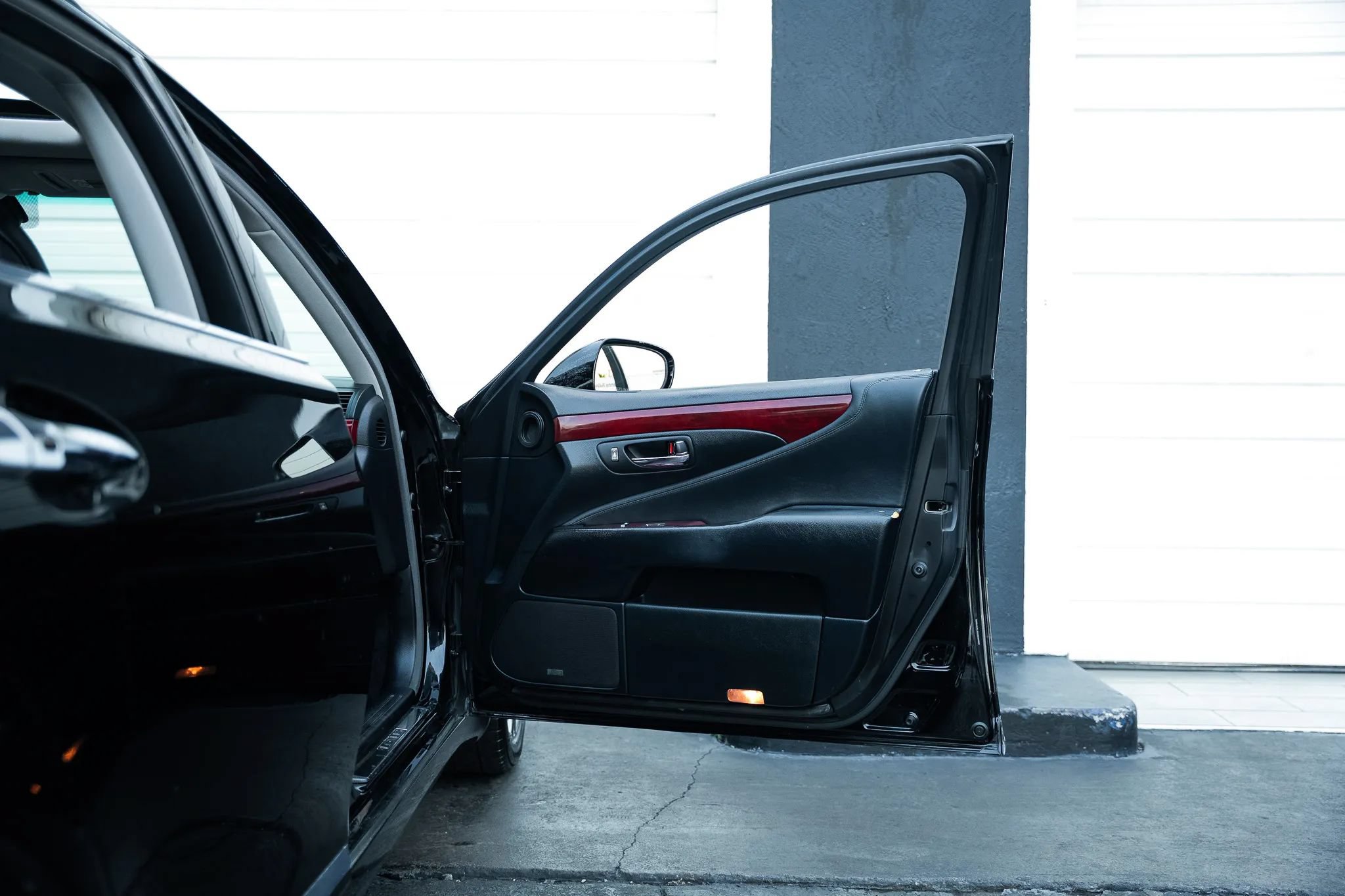 Used 2008 Lexus LS 460 RWD image 54
