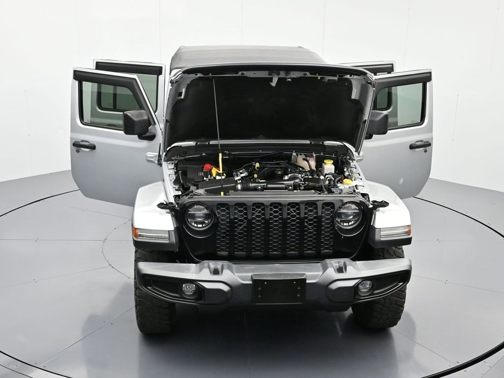 Certified 2022 Jeep Gladiator Willys image 44