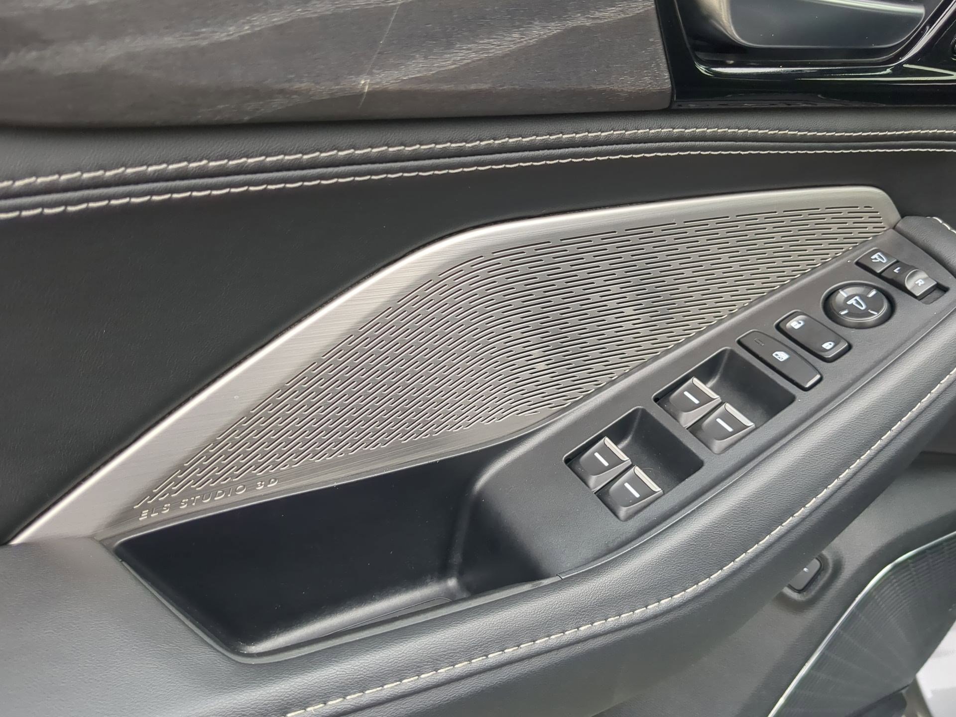 Used 2024 Acura MDX SH-AWD w/ Advance Package image 14