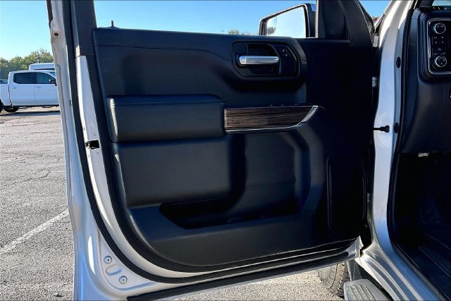 Used 2020 Chevrolet Silverado 1500 LT w/ Texas Edition AWD/4WD image 21