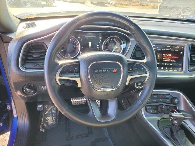 Used 2019 Dodge Challenger SXT w/ Plus Package image 24