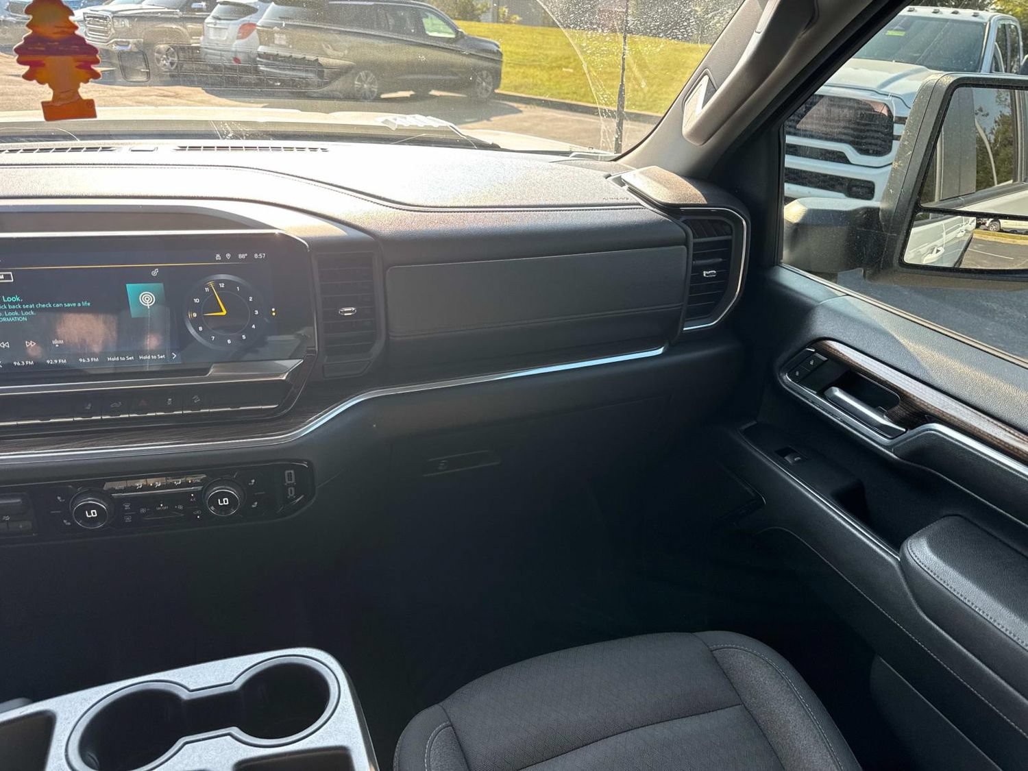 Used 2024 Chevrolet Silverado 2500 LT AWD/4WD image 21