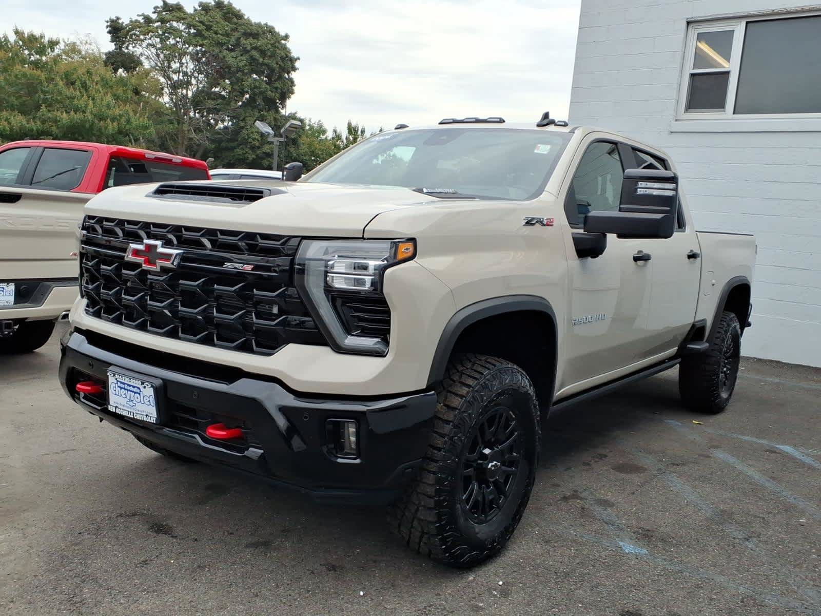 Used 2026 Chevrolet Silverado 2500 ZR2 AWD/4WD image 3