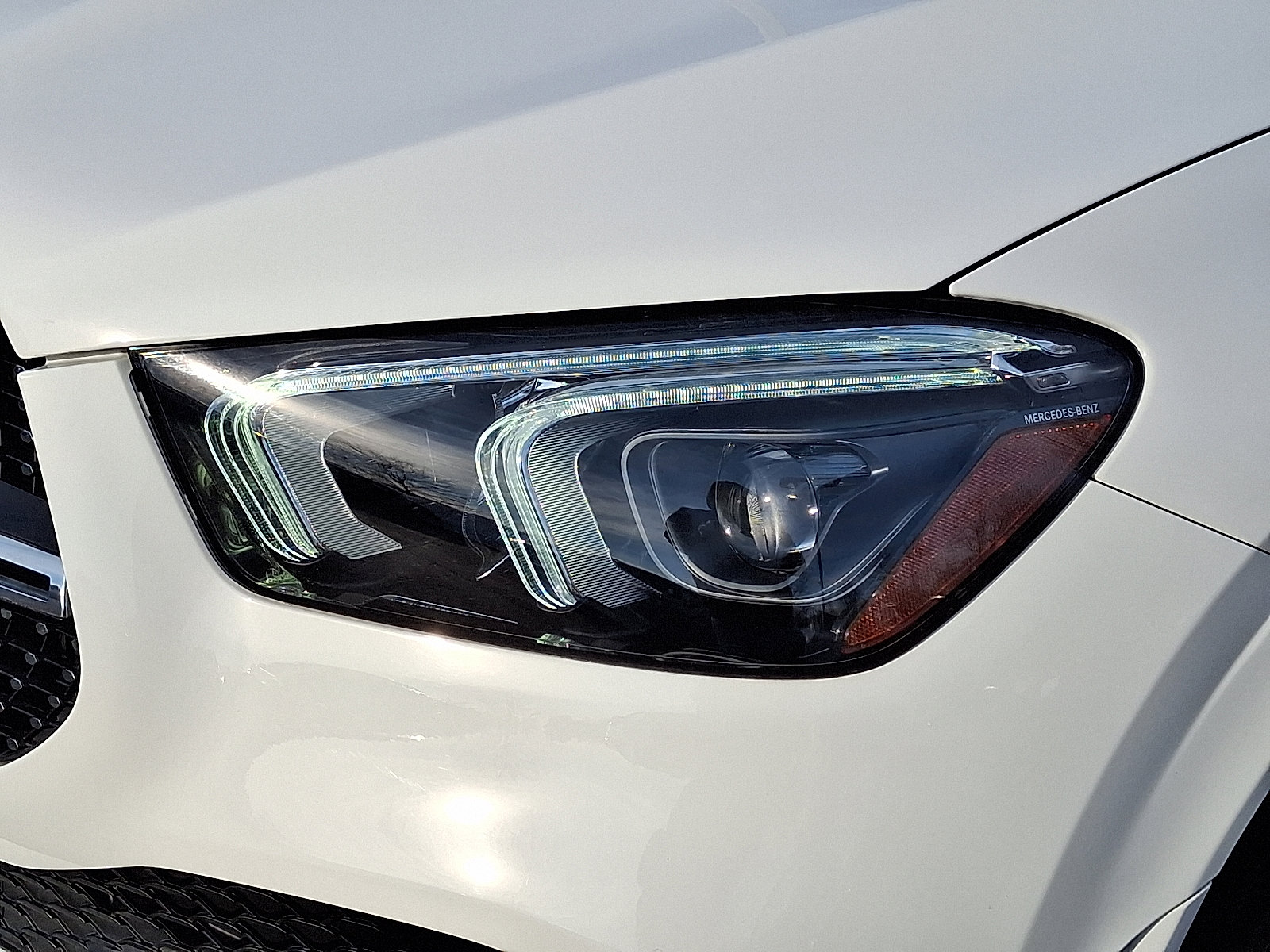 Certified 2022 Mercedes-Benz GLE 580 4MATIC w/ Night Package image 9