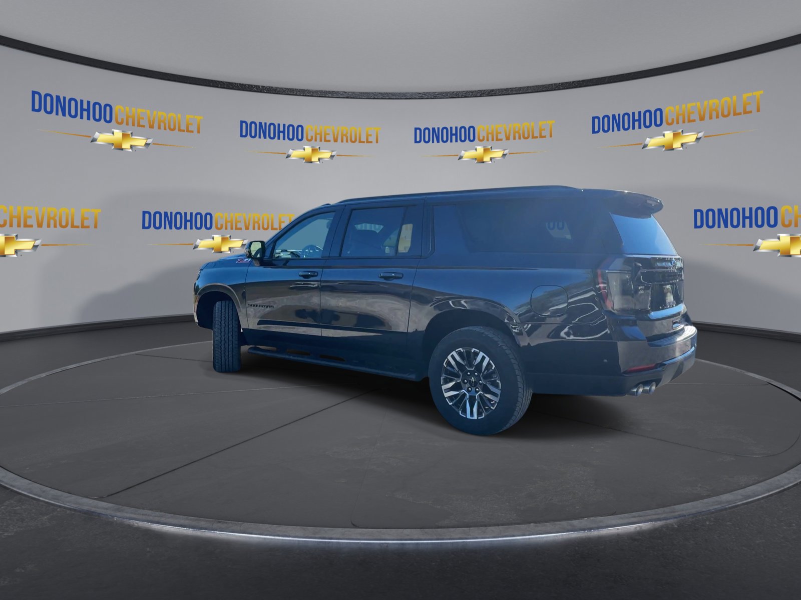 New 2026 Chevrolet Suburban Z71 image 9