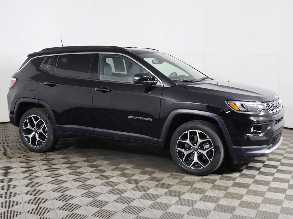 Used 2025 Jeep Compass Limited image 13